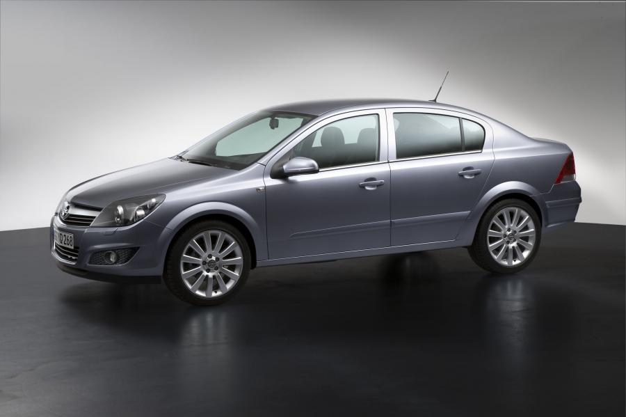  Opel Astra Sedan 2005 года  (фото 30 из 38)